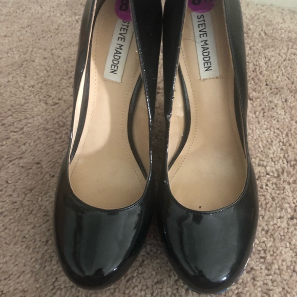 STeve Madden Wedge Heel - Picture 3 of 3